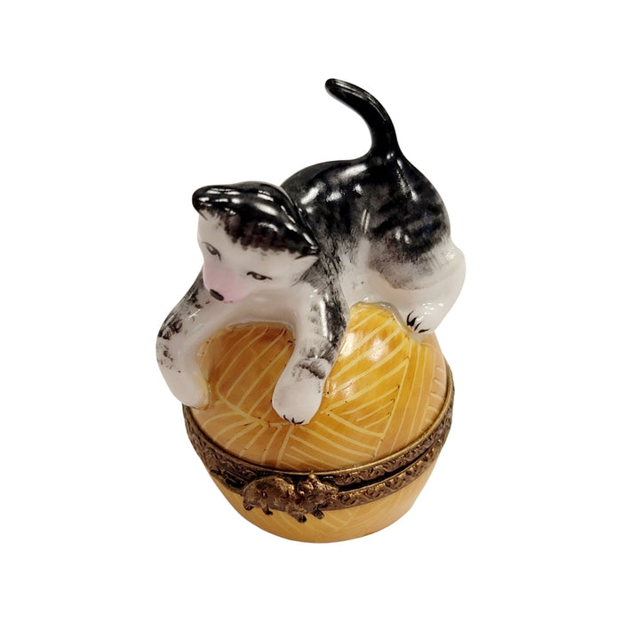 Cat on Yarn Limoges Box Porcelain Figurine-Cat-CH2P274