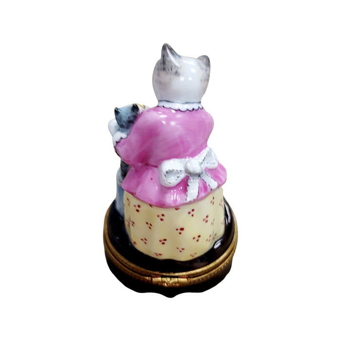 Mother Cat Feeding Baby-cat cats limoge box mother baby gift maternity-CH2P370