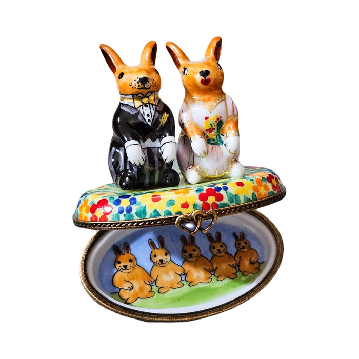 The painter's artistry shows on this Wedding Rabbits Limoges box