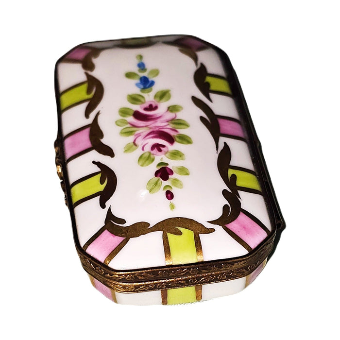 The painter's artistry shows on this Pink Green Flowers Rectangular Limoges box