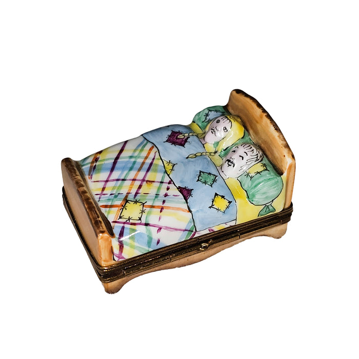 Dreamy Couple's Embrace Box for Romantic Gifts Porcelain Limoges furniture wedding French Trinket Box