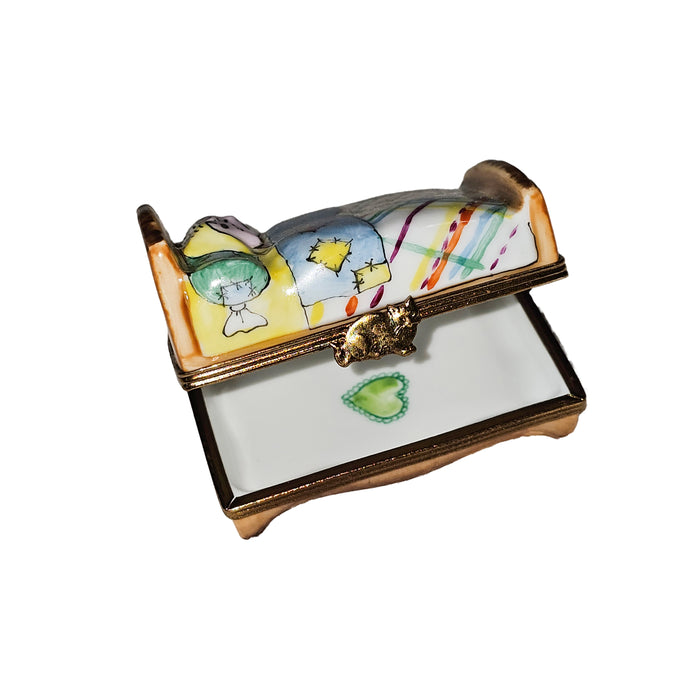 Dreamy Couple's Embrace Box for Romantic Gifts Porcelain Limoges furniture wedding French Trinket Box