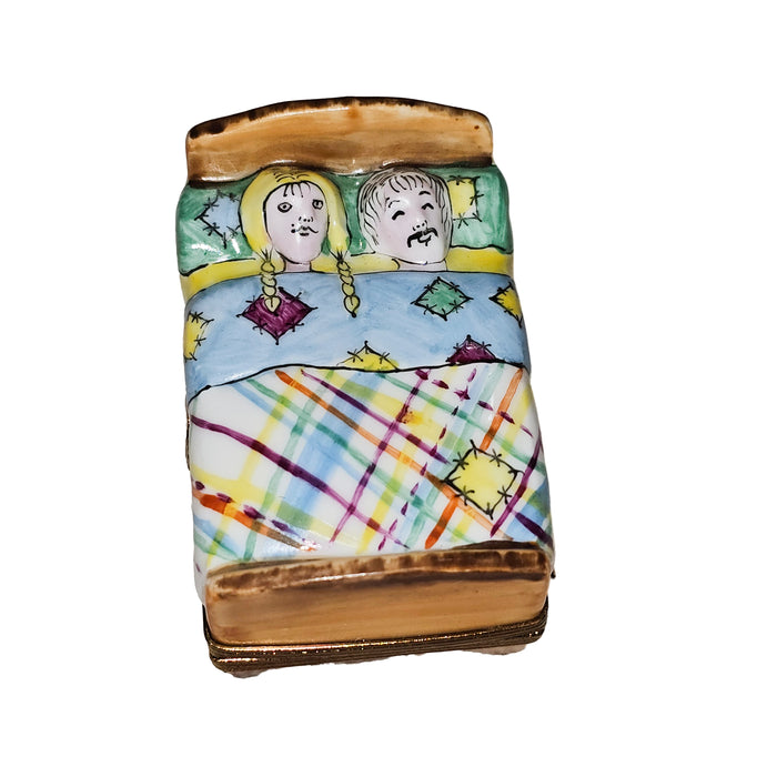 Dreamy Couple's Embrace Box for Romantic Gifts Porcelain Limoges furniture wedding French Trinket Box