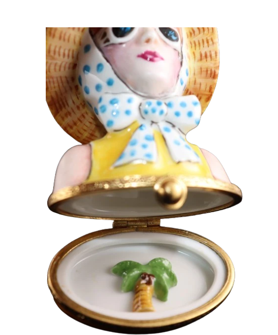 Tourist Lady with straw hat and sunglasses, hand-painted Limoges porcelain box by Artoria, open view