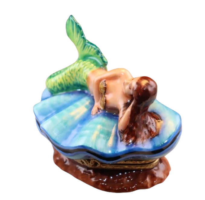 Mermaid on shell with pearl inside, hand-painted Limoges porcelain box by Artoria, view 3