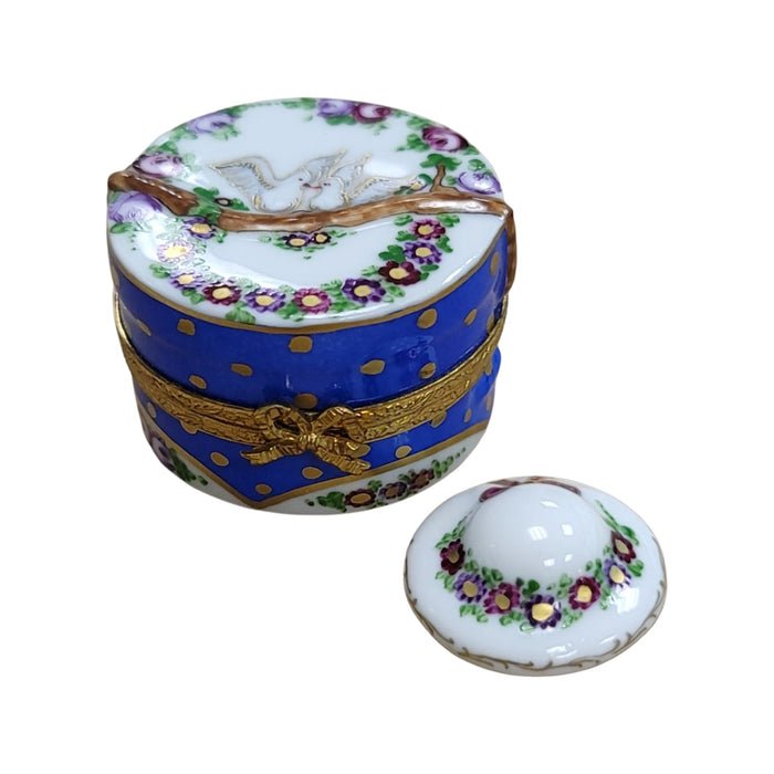 Doves Hat w Hat Inside Limoges Box Porcelain Figurine-hats fashion LIMOGES BoXES birds-CH8C182