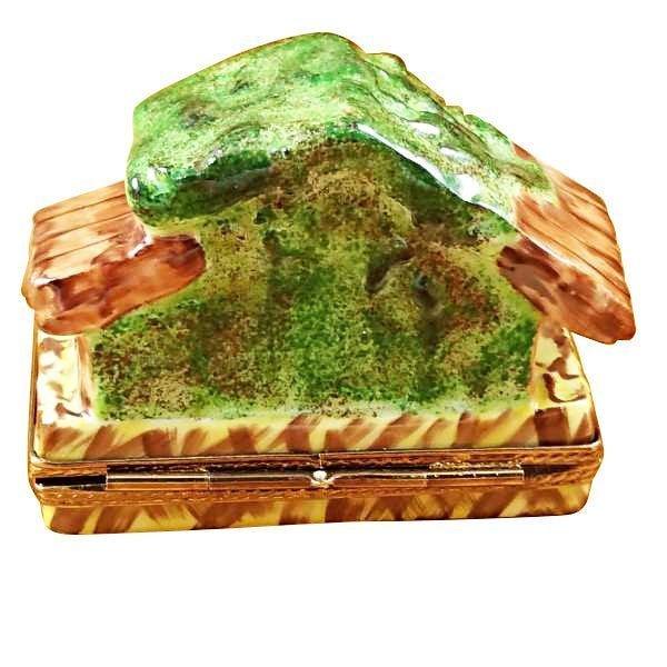 Manger Nativity Box for Christmas Joy Porcelain Limoges nativity French Trinket Box