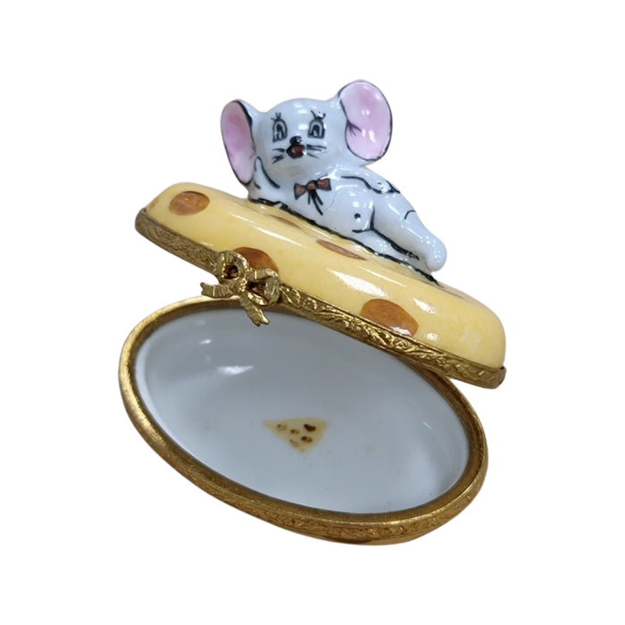 Mouse on Cheese-mouse mice food-CH8C195