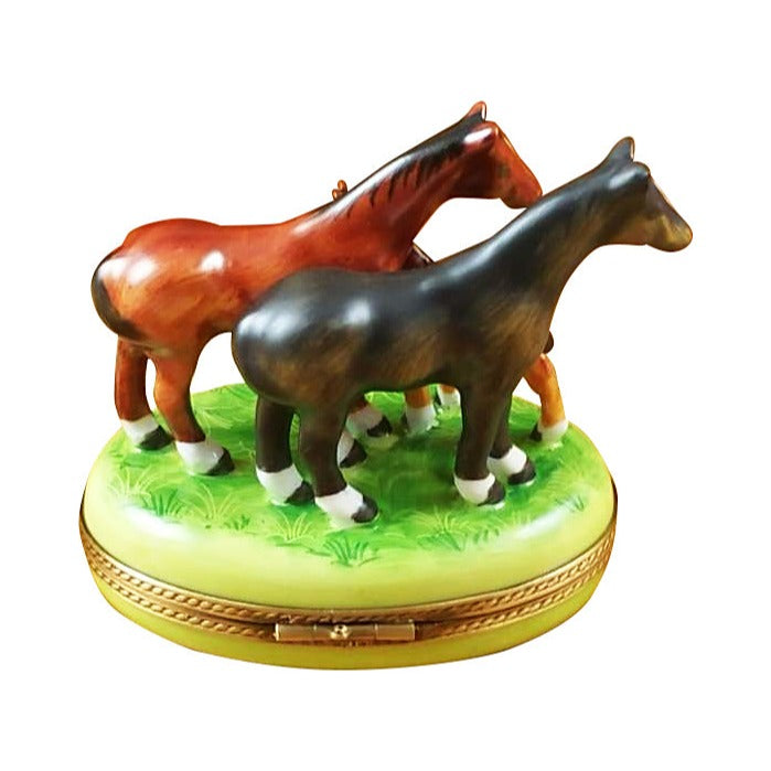 Reverse of the Three Horses for Equestrian Limoges box, painted all the way around