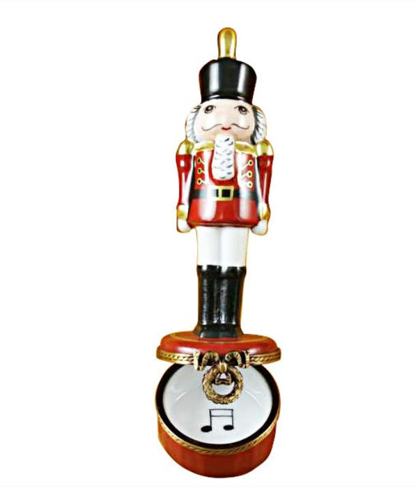 RED BASE NUTCRACKER WITH PLUME