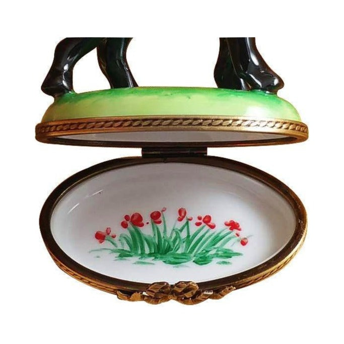 Fine French craftsmanship on the Standing Black Labrador Limoges box, painted by hand