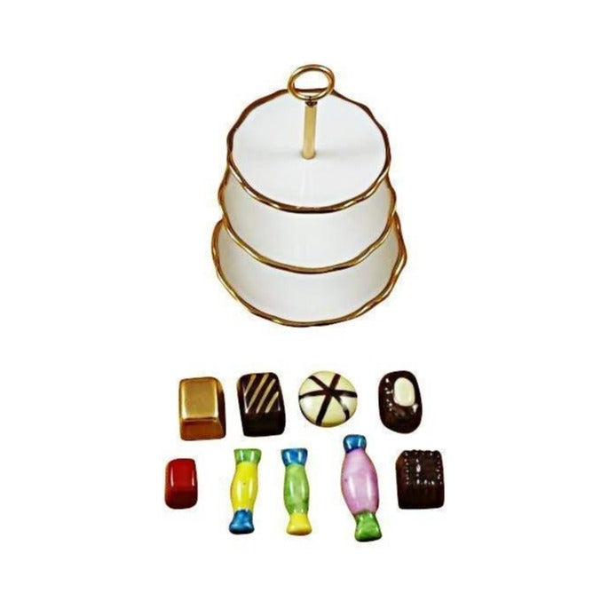 Every brushstroke by hand on the Sweet Tray with Nine Removable Candies Limoges box from France