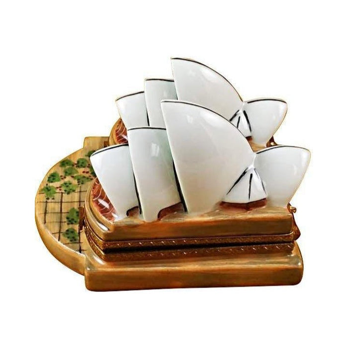 Fine French craftsmanship on the Sydney Opera House Limoges box, painted by hand