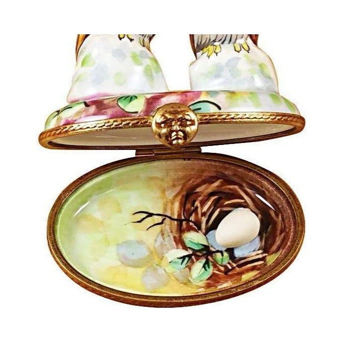 Fine art lovers will admire this Two Owls Limoges box