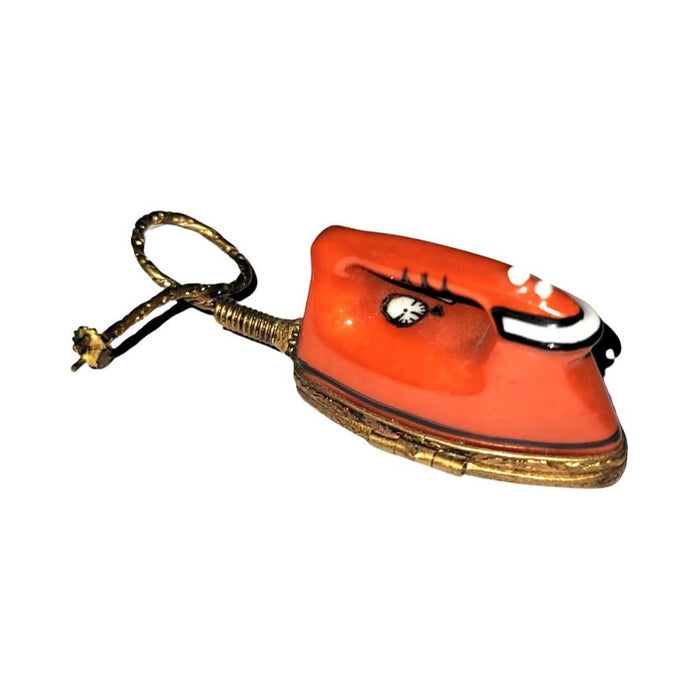 The painter's artistry shows on this Orange Iron Limoges box