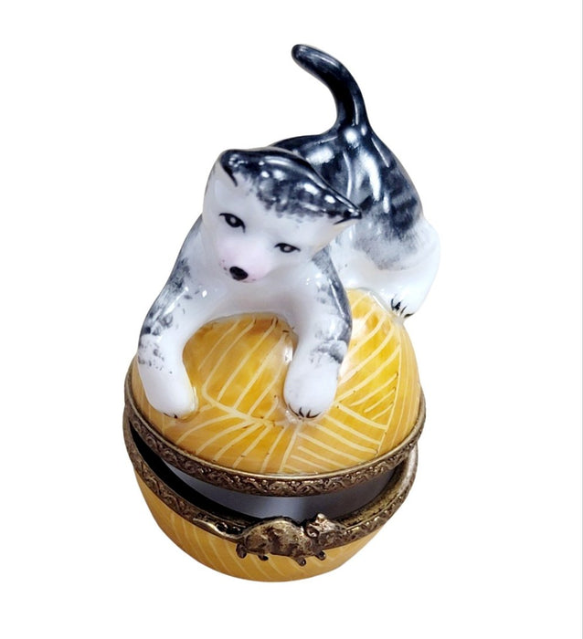 Whimsical Cat Figurine for Cat Lovers Porcelain Limoges Cat French Trinket Box
