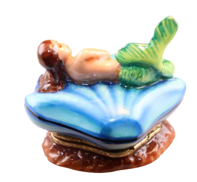 Mermaid on shell with pearl inside, hand-painted Limoges porcelain box by Artoria, view 4