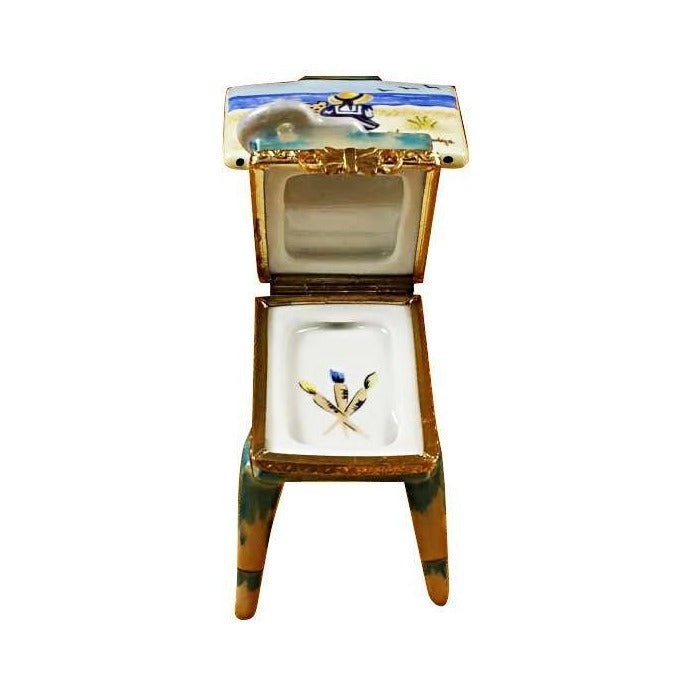 Fine art lovers will admire this Easel with Girl Seashore Limoges box
