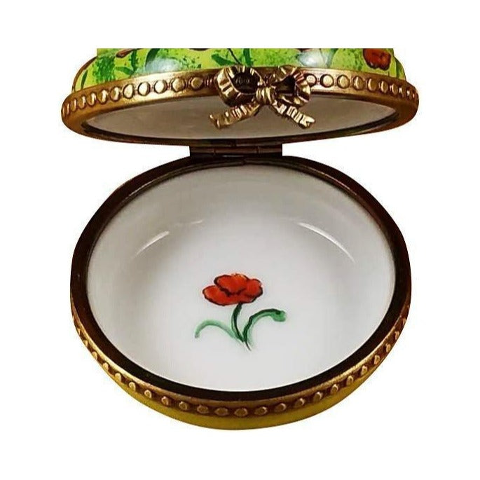 A thoughtful gift for Francophiles: the Easter Chick Bird Limoges box
