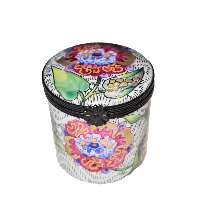 Flower Decorated Limoges Box for Home Elegance Porcelain Limoges Round French Trinket Box