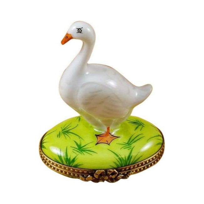 Fine French craftsmanship on the Goose Spring Christmas Wreaths Holiday Limoges box, painted by hand