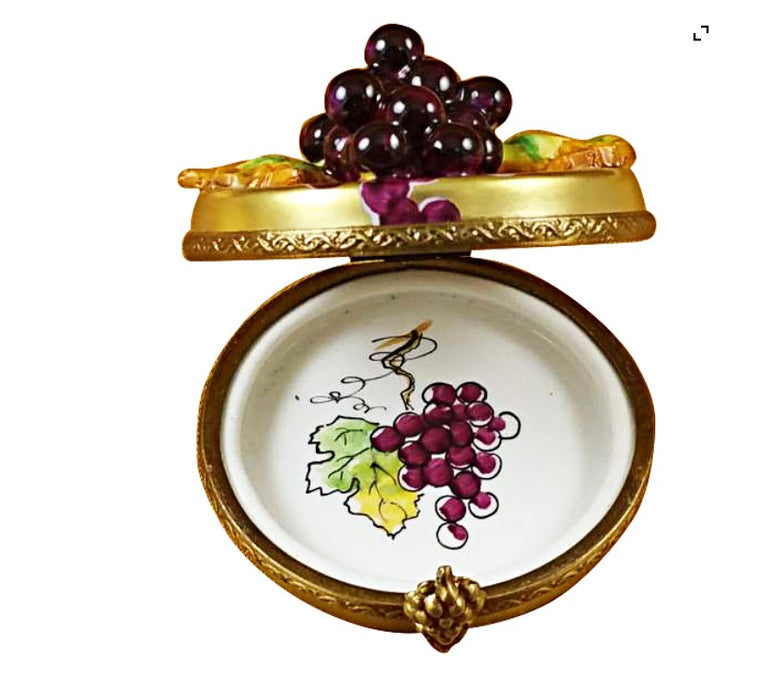 GRAPES ON GOLD ROUND