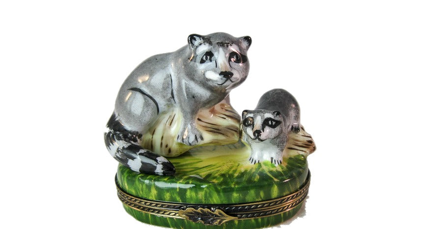Raccoon Mother and Baby hand-painted Limoges porcelain box by Elda Créations