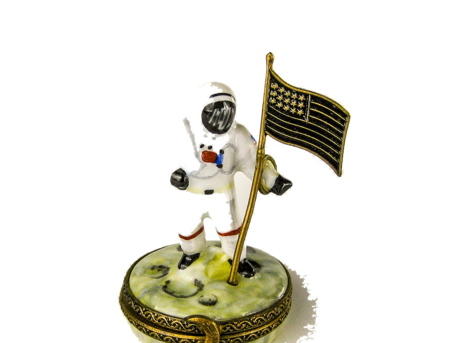 Mini Astronaut with American Flag on the Moon hand-painted Limoges porcelain box by Limoges Diffusion