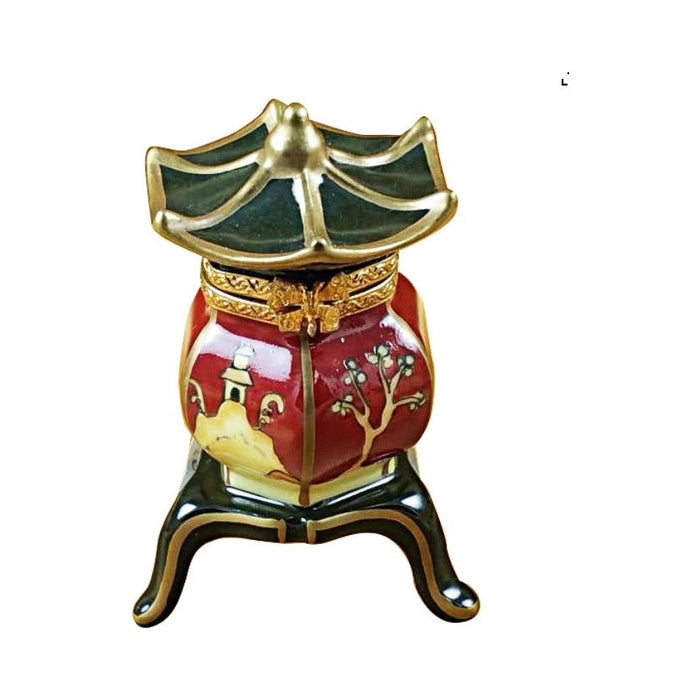 The painter's artistry shows on this Chinese Lantern Limoges box