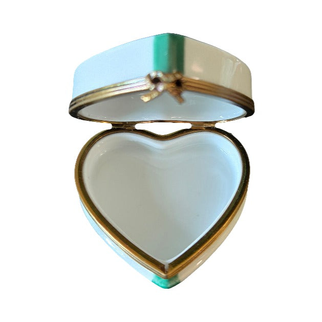 Hand-painted Kiss Me I'm Irish Green Heart Limoges box, French artistry for lovers of fine art