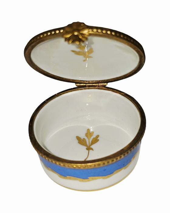 Marie Antoinette Blue Ribbon Round