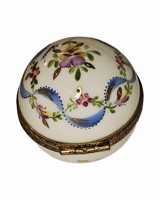 Small Madame on Round Ball