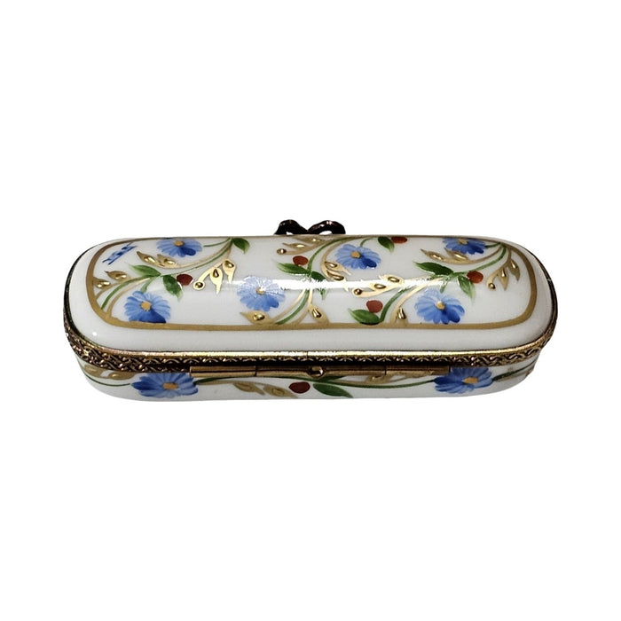 A thoughtful gift for Francophiles: the Long Box with Blue Flowers Limoges box
