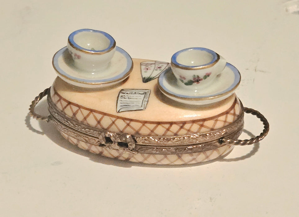 Tea Time for Two w Cups Limoges Box )