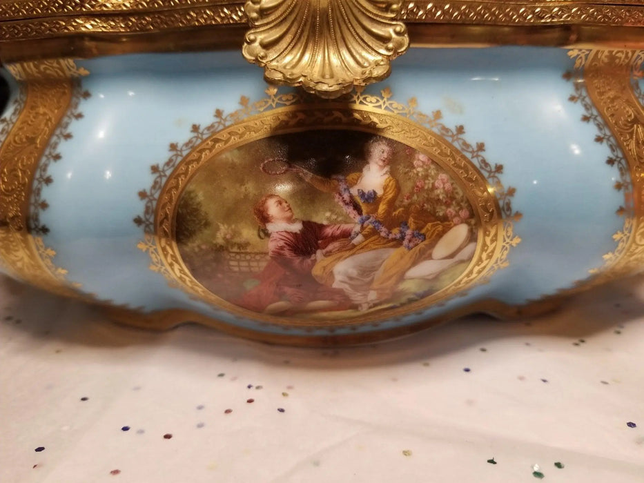 Chantilly Jewelry Box for Elegance Porcelain Limoges jewelry traditional French Trinket Box