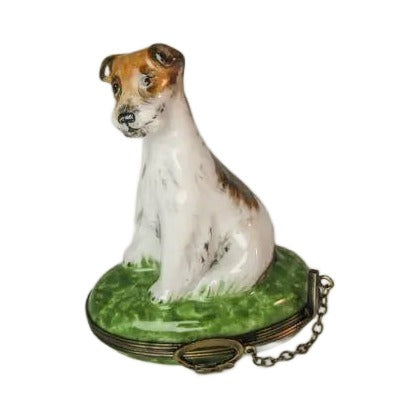 The painter's artistry shows on this Dog on Lawn Limoges box