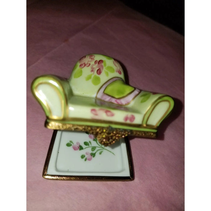 Flowered Chair Delight for Collectors Porcelain Limoges furniture hat French Trinket Box