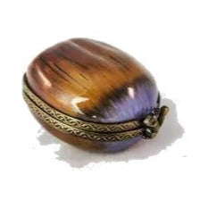 Gift idea for someone who loves France: Hazelnut Limoges box