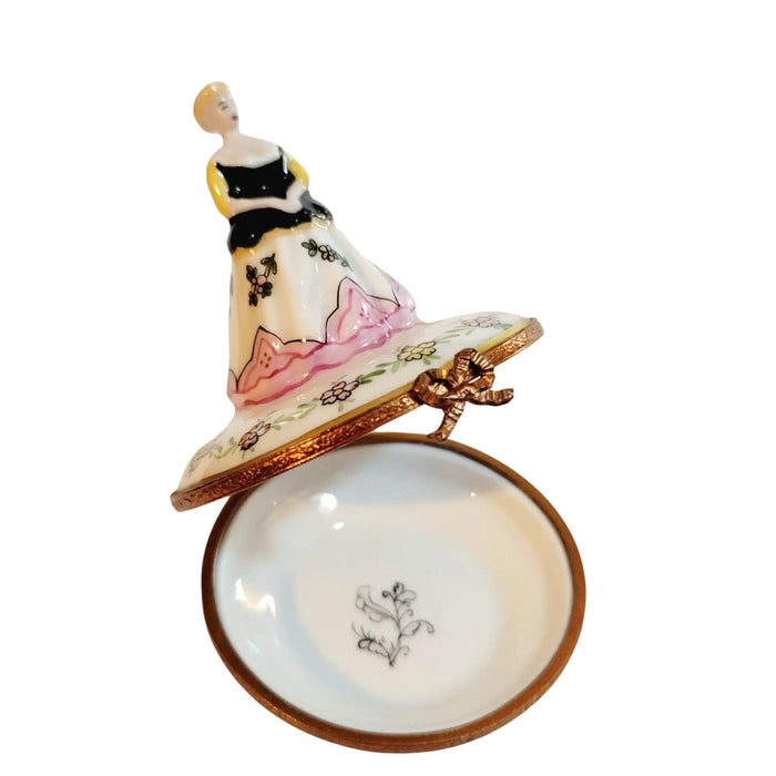 Victorian Elegance Limoges Box for Timeless Collectors Porcelain Limoges woman mother france paris French Trinket Box