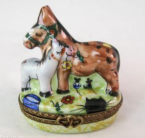 Luxurious Felt Pens Limoges Box Porcelain Figurine — {{ shop }}